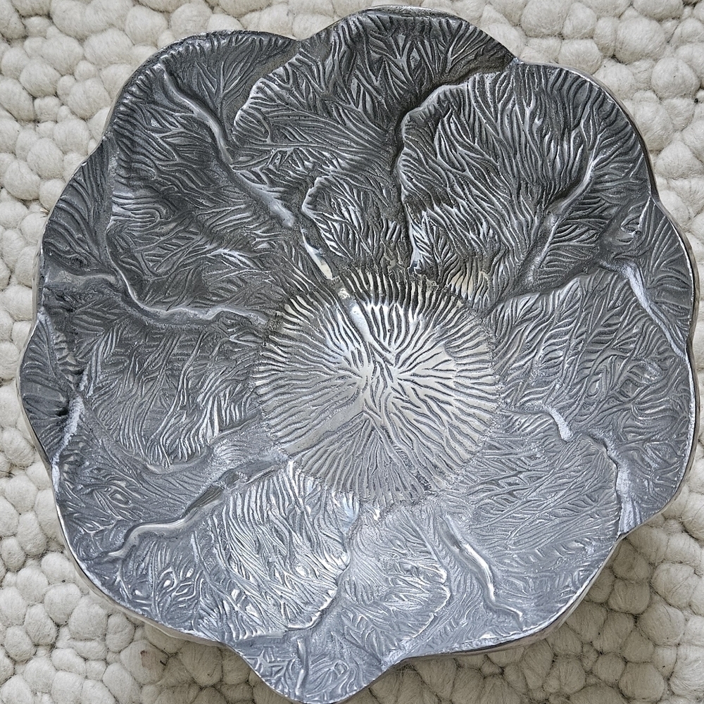 Pewter Lettuce Leaf Bowl - Picture 1 of 2